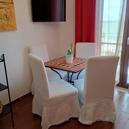 Aer Panzió Lesina